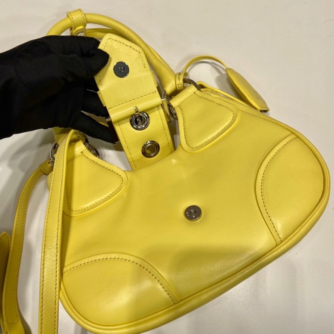 Pra*a hobo bags